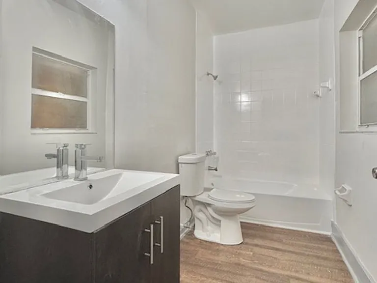 1236 NW 8th Pl — Photo 8