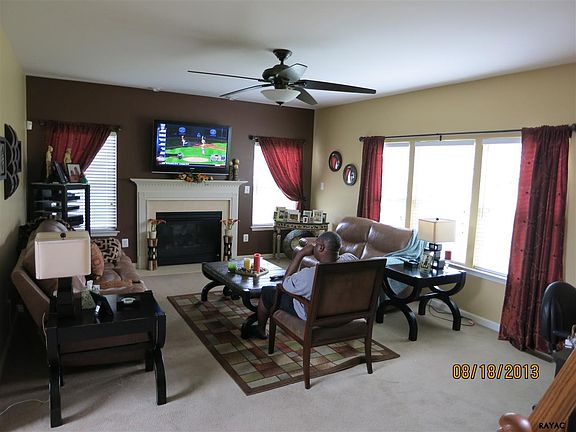 4th image of 15 Shire Ln