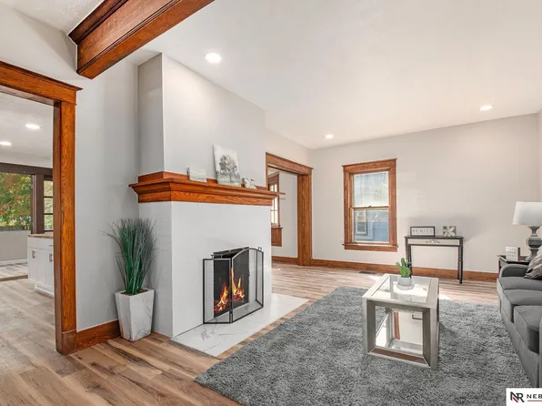 2915 R St, Lincoln, NE 68503