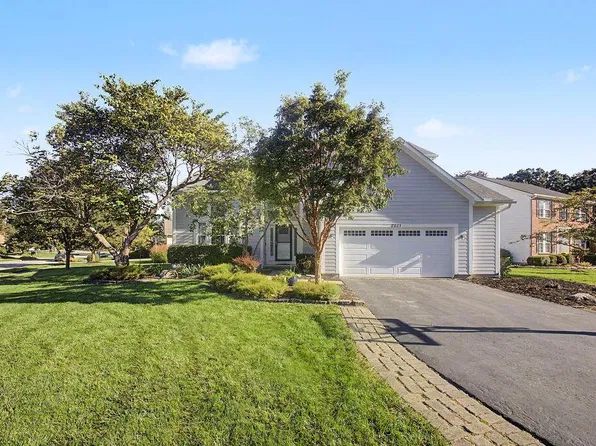 2321 Narrow Leaf Ct, Lewis Center, OH 43035