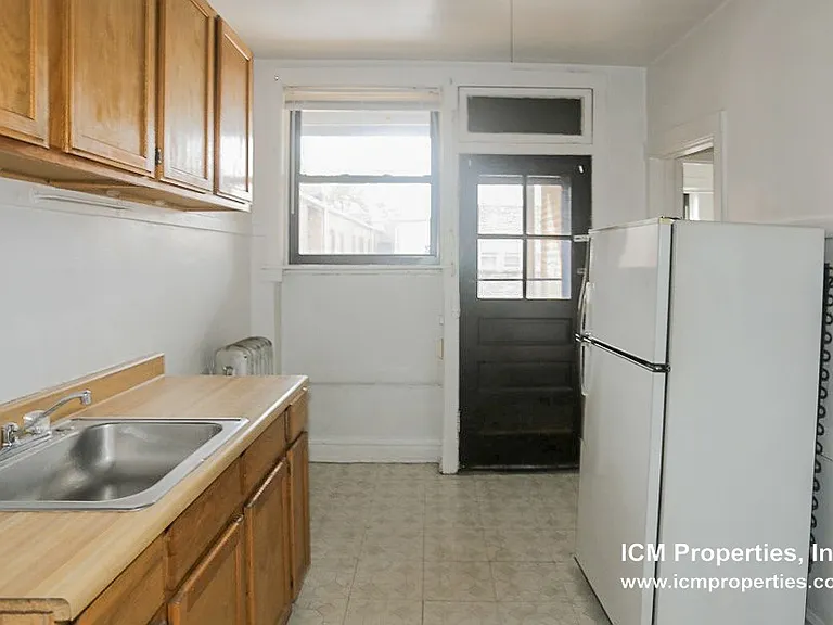 4848 N Rockwell St #2 — Photo 5