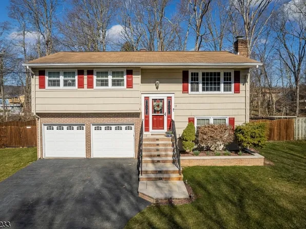 13 Pheasant Ct, Mount Olive Twp., NJ 07836