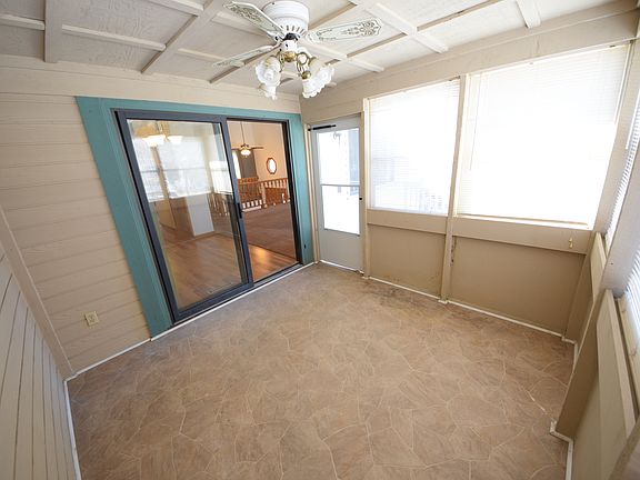 3rd image of 524 Upper Wood Way
