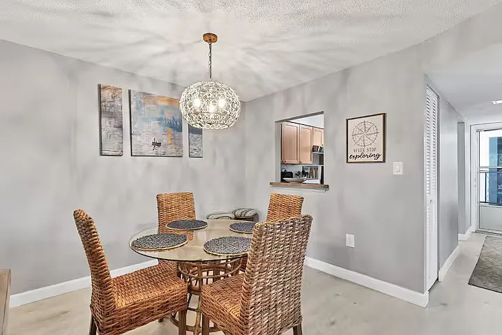 2 bed, 980 sqft, $5,500 — Photo 3
