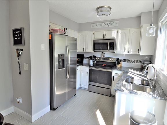 2nd image of 169 Bordeaux Ct #1