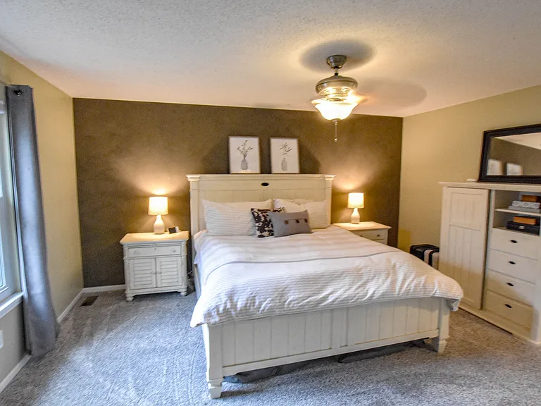 2049 Laurel Oak Dr — Photo 15