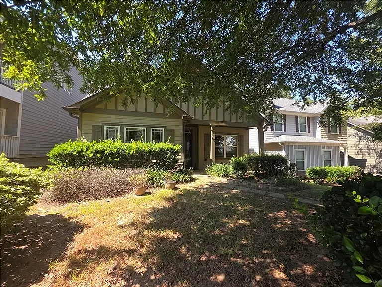 113 Macalester Dr — Photo 2