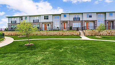 2nd image of 1512 Navasota Trl