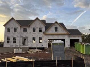 9835 Thoroughbred Rd, Warrenton, VA 20187