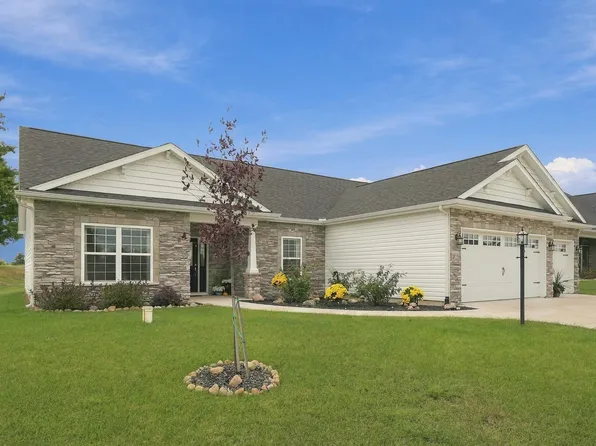 2098 Raccoon Run Blvd, Winona Lake, IN 46590