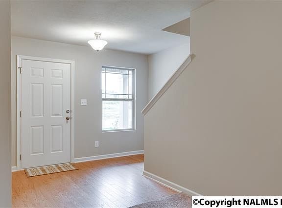 4th image of 225 Sedgewick Dr