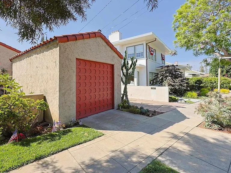 1027 Adella Ave — Photo 61