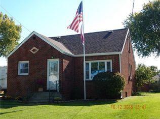 421 Martin Rd, Buffalo, NY 14218
