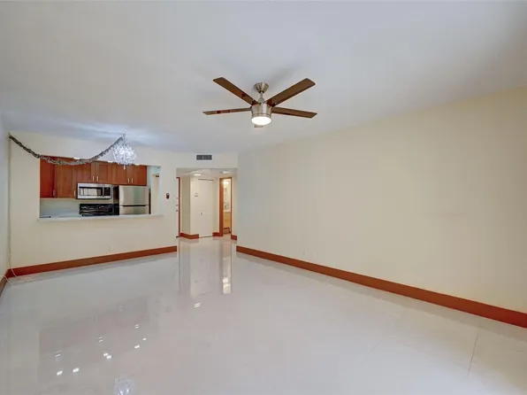 101 E Mcnab Road #214, Pompano Beach, FL 33060