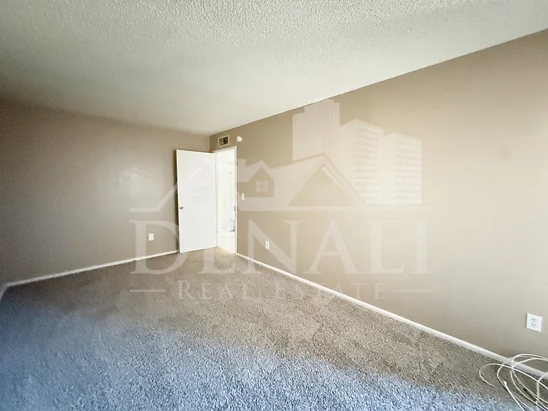 2804 N 43rd Ave #D — Photo 11