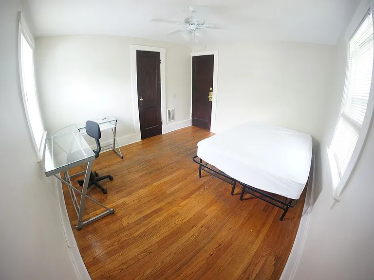 442 Congress Ave #442 — Photo 4
