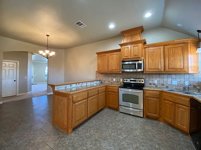 3017 Line Dr — Photo 34