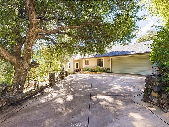 2nd image of 2305 Sugarloaf Dr