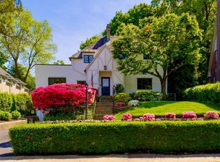 209 Pondfield Rd W, Bronxville, NY 10708