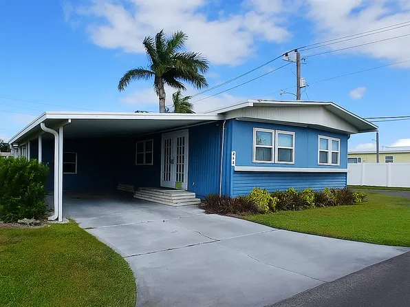 703 52nd Avenue Ln W #L703, Bradenton, FL 34207