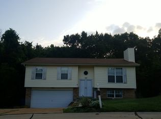 2957 Sean Pkwy, Saint Louis, MO 63129