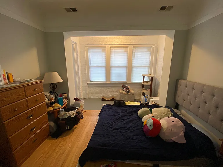 6742 N Lakewood Ave #3 — Photo 8