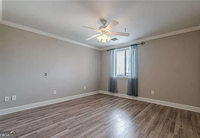 300 Johnson Ferry Rd NE #A610 — Photo 22