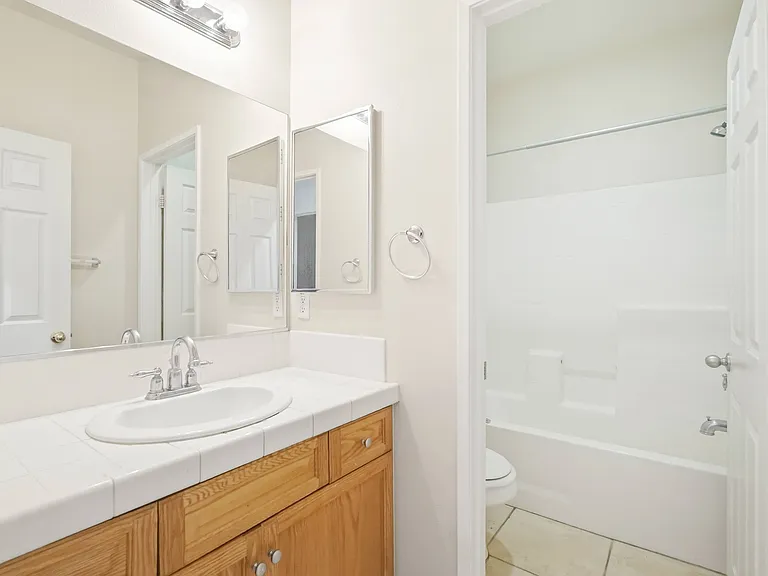 2639 Belvedere Ln — Photo 11