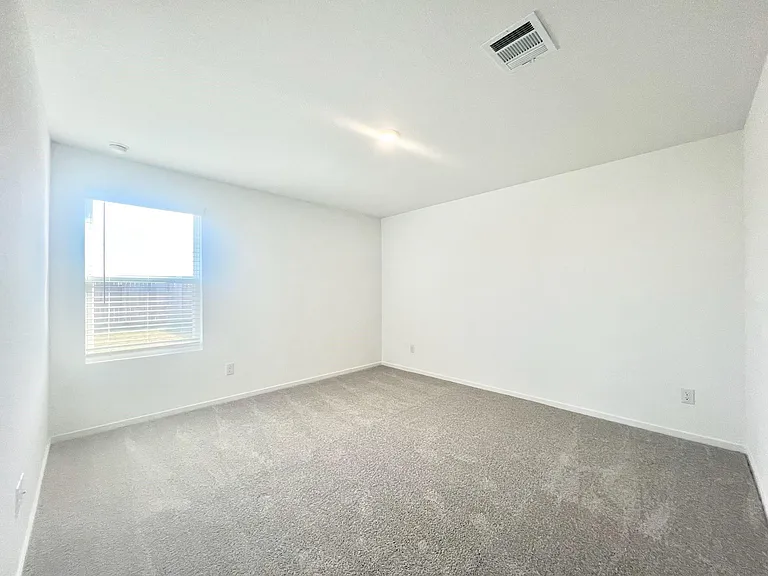 712 Zuppino Ln — Photo 5