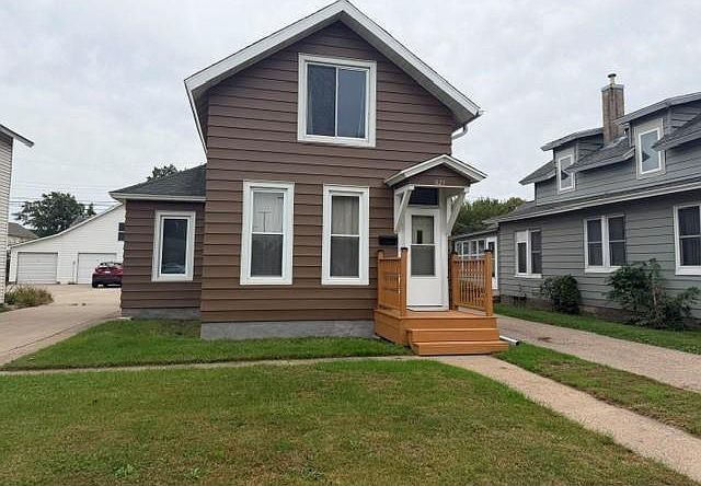 1st image of 825 W 5th St