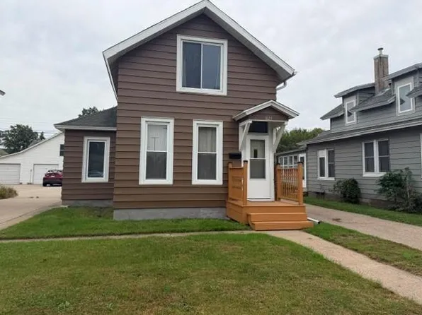 825 W 5th St, Winona, MN 55987