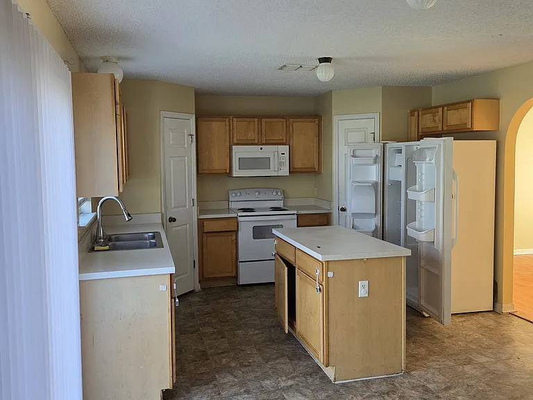 1707 Corner Meadow Cir — Photo 6