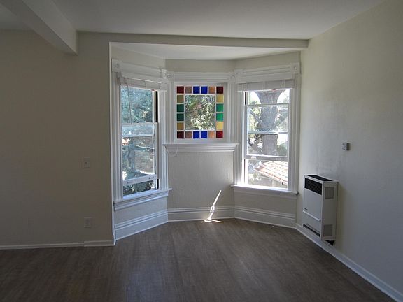 3rd image of 222 W Micheltorena St APT 4