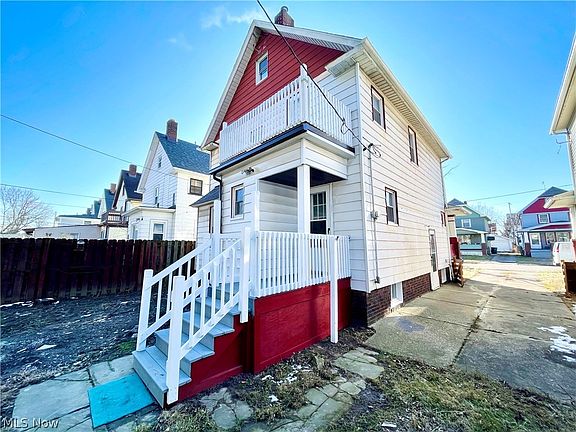 3rd image of 3437 W 123rd St