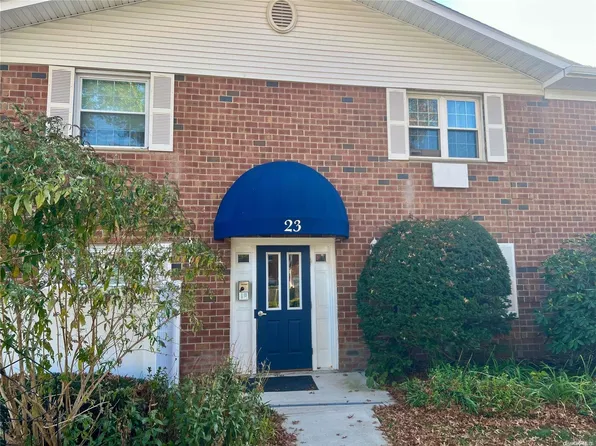 460 Old Town Rd #23H, Port Jefferson Station, NY 11776