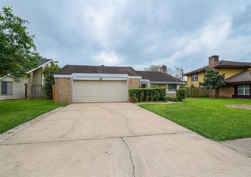 1st image of 12807 Tennis Dr