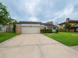 12807 Tennis Dr, Houston, TX 77099