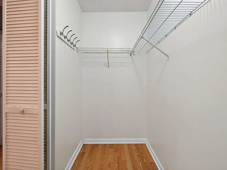 707 Stonewood Ct #19C — Photo 20