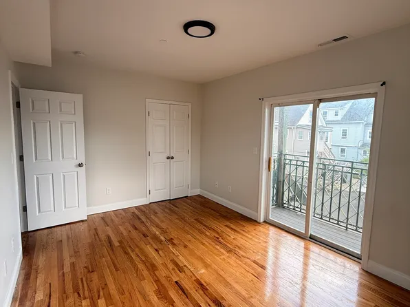 18 High St, Stamford, CT 06902