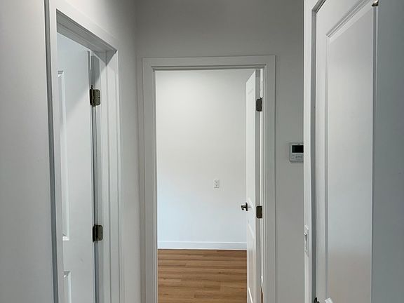 4th image of 10230 Fernglen Ave #10232