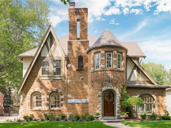 812 W 69th Ter, Kansas City, MO 64113