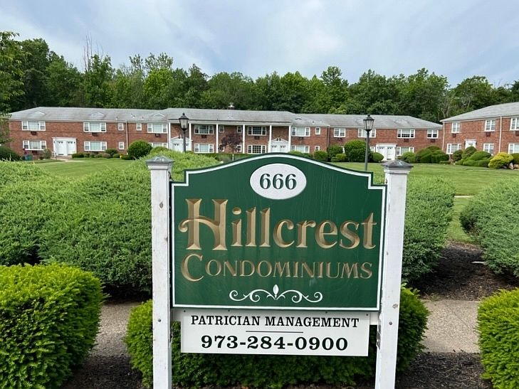 Exterior/Hillcrest