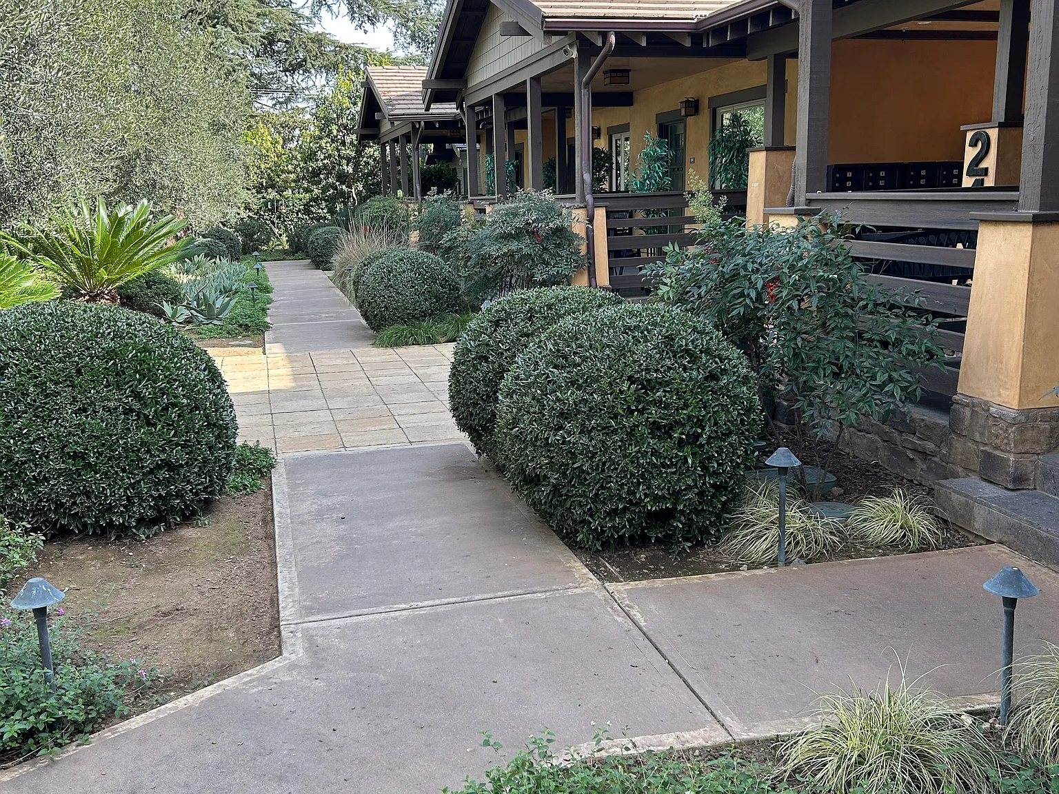 Lamanda Court — Photo 2