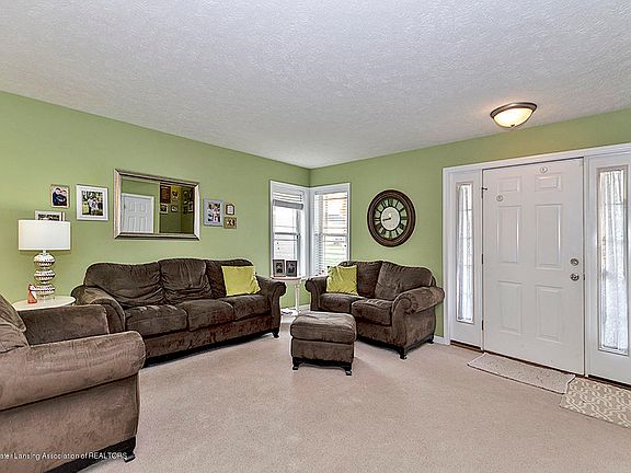 3rd image of 5615 Marylouise St