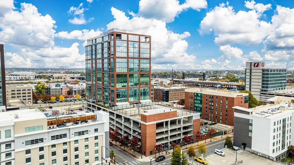 Building Photo - 315 S Rock St #1406