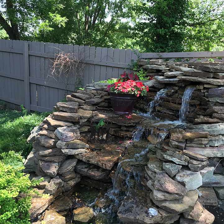 2nd image of 735 Park Ln