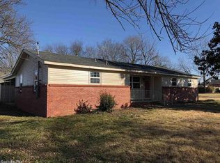 1001 E 5th St, Russellville, AR 72801