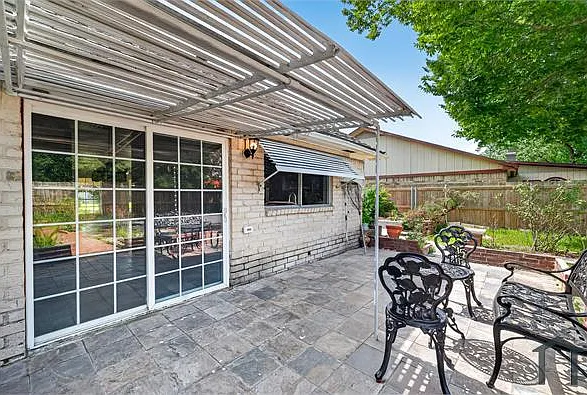 1119 Pinecroft Dr — Photo 35