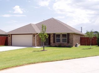 1716 Brook Dr, Choctaw, OK 73020