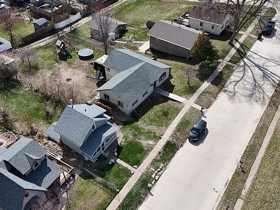 3rd image of 2726 S Palmetto St